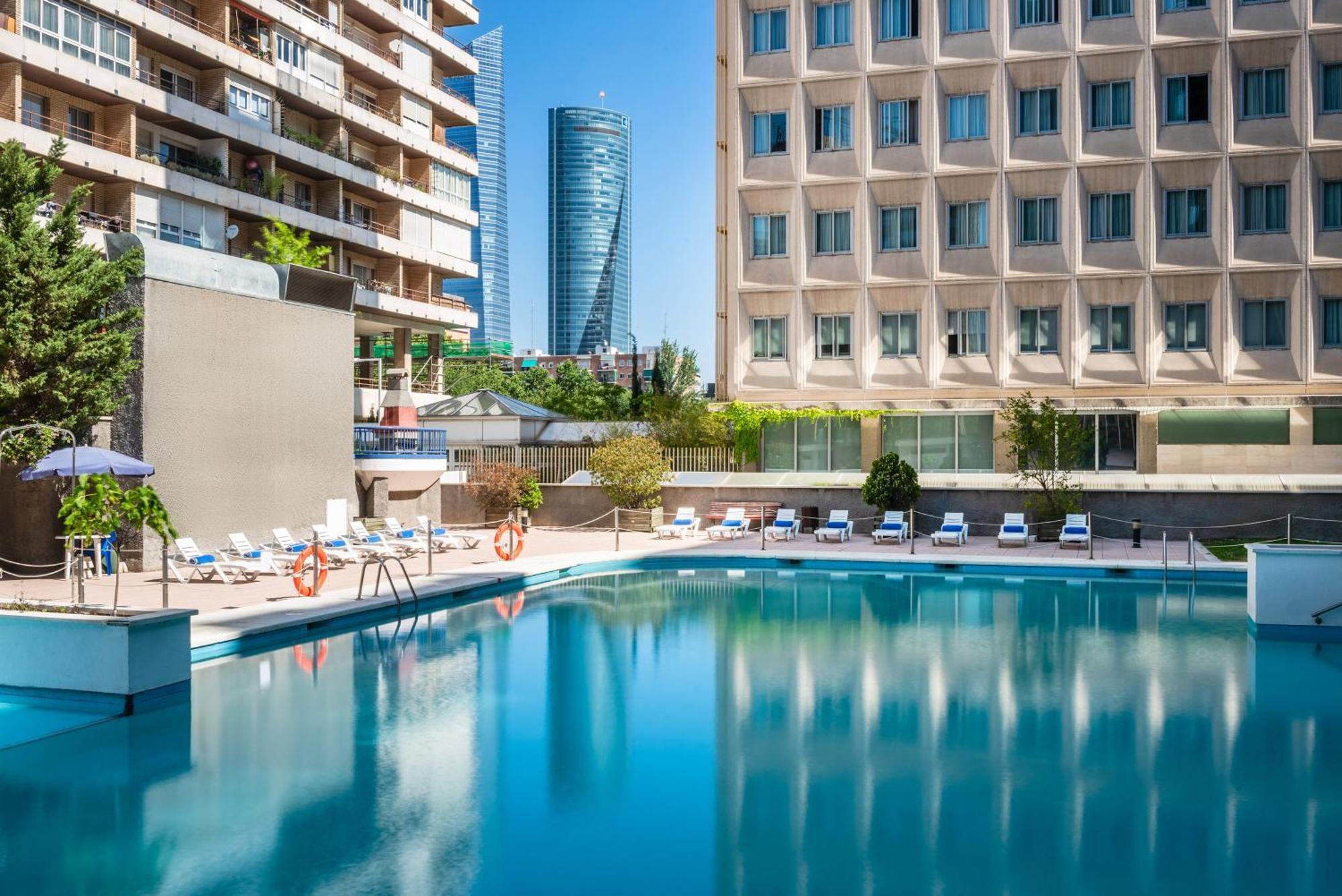 Hotel Madrid Chamartin, Affiliated By Melia Exterior foto